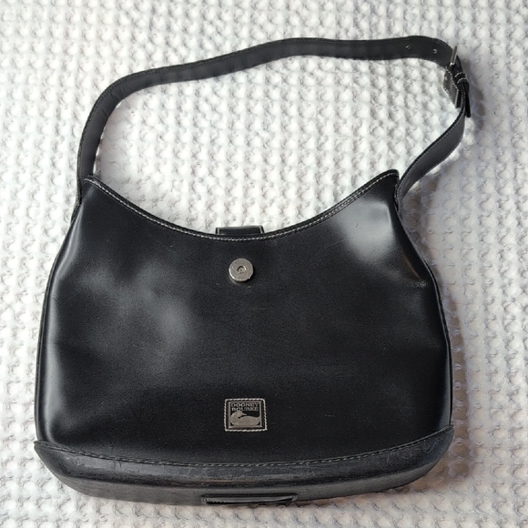 Dooney & Bourke Handbags - Dooney & Bourke Black Leather Shoulder Bag
